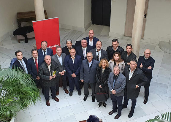 Participantes en el encuentro empresarial organizado por Banco Santander en Úbeda.