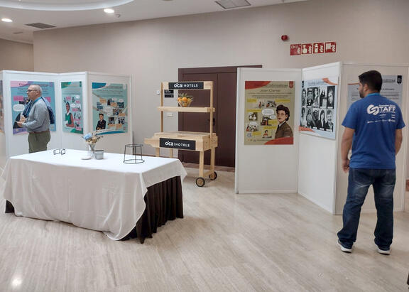 Exposición 'Pioneras informáticas', en SISTEDES 2022 que se celebra en Santiago de Compostela.