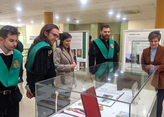 Exposición organizada en el Aulario Flores de Lemus.