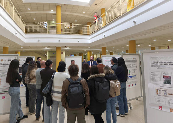 Exposición de pósteres sobre proyectos de investigación e iniciativas alineadas con los ODS.