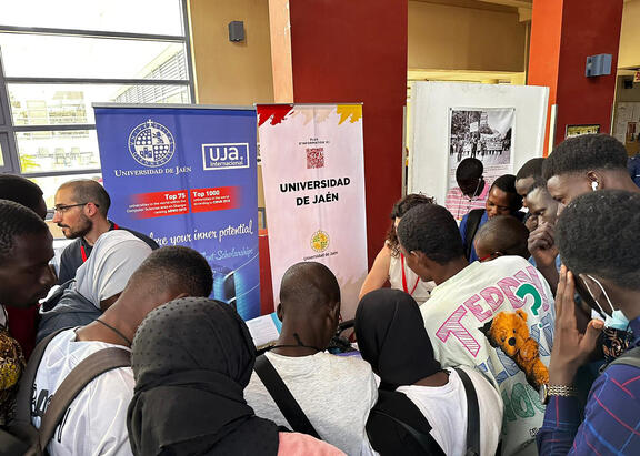 Stand informativo de la UJA en la feria celebrada en Dakar.