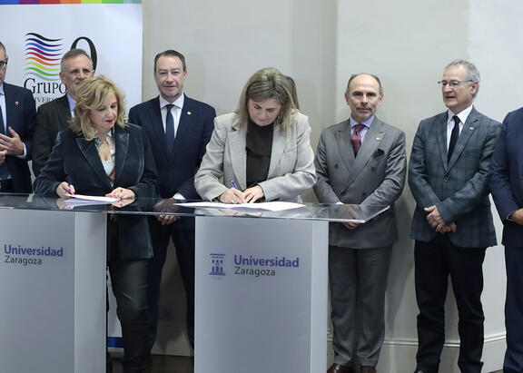 Firma del convenio entre la UJA y el Grupo 9 de Universidades.