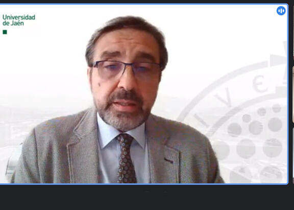 Intervención del Rector durante el acto inaugural de los cursos.