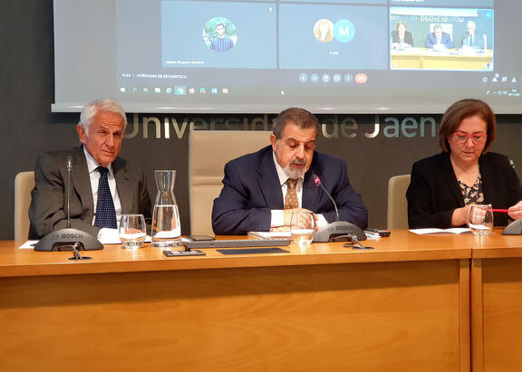 Antonio Pascual, Emilio Lozano y Nuria Ruiz, en la inauguración de la jornada.