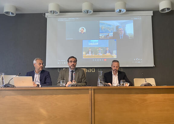 Juan Ramón Lanzas, Juan Gómez y Pedro Víctor Núñez-Cacho.