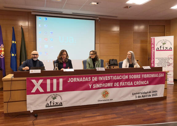 Nabil Benomar, Mª Belén Martínez, Hikmate Abriouel y Ana Colmenero.