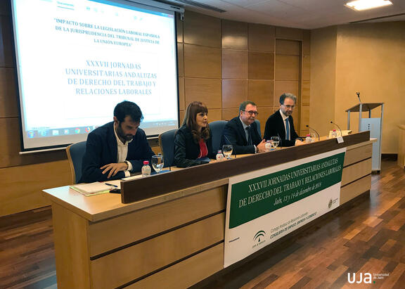 Intervención de Olimpia Molina, en el acto inaugural de las jornadas.