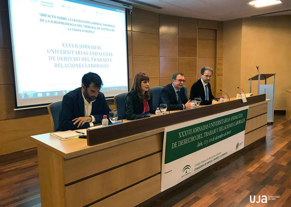 Intervención de Olimpia Molina, en el acto inaugural de las jornadas.