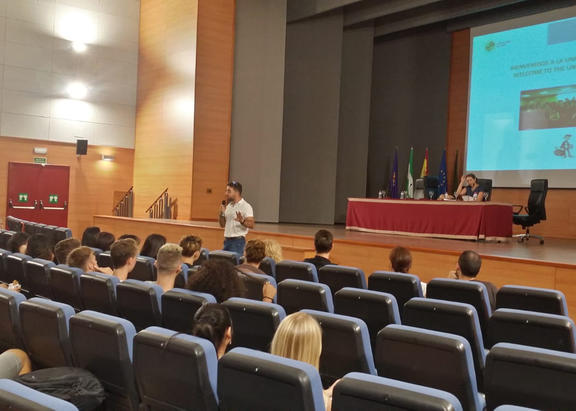 Intervención de Sebastián Bruque, al comienzo de las jornadas.