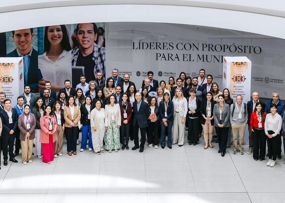 Participantes en el Encuentro de Grupos de Trabajo Internacional de MetaRed S, celebrado en la Universidad del Pacífico de Lima (Perú).