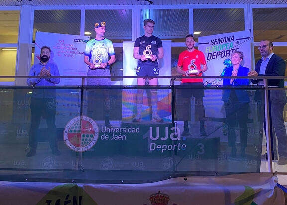 Podium categoría masculina absoluta.