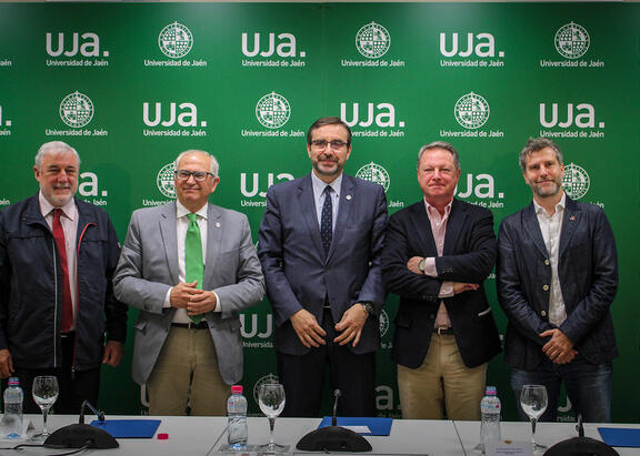 De izquierda a derecha, José María Navarro, Manuel Parras, Juan Gómez, Francisco Vañó y Daniel Millán. Foto: Belén Espinosa