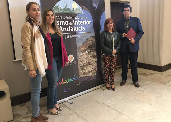 Elena Rodríguez, Raquel Morales, Antonia Olivares y Juan I. Pulido.