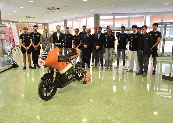 Presentación de la moto y equipo EPS UJA Team que participará en Motorland 2025.
