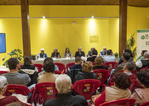 Intervención de la Vicerrectora de Cultura, Marta Torres, en la presentación de la obra.