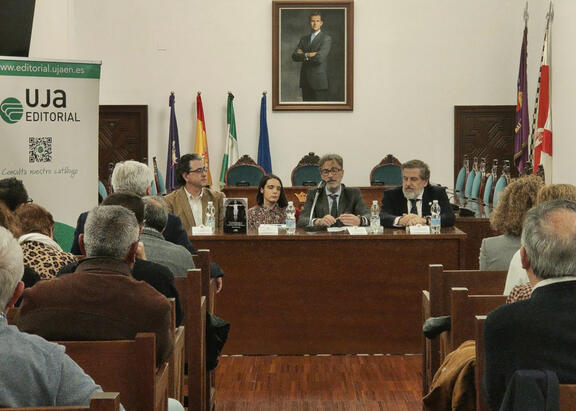 Presentación en el Salón de Plenos del Ayuntamiento de Baeza.