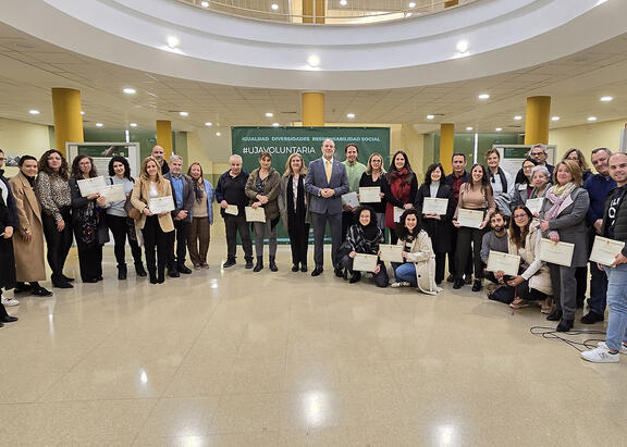 Reconocimiento a responsables de proyectos, PTGAS y a la comisión de Cooperación, Educación para el Desarrollo y Voluntariado Universitario de la UJA.