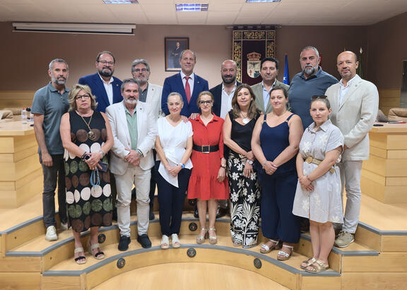 Miembros del Equipo de Dirección de la UJA y del equipo municipal del Ayuntamiento de Pozo Alcón.
