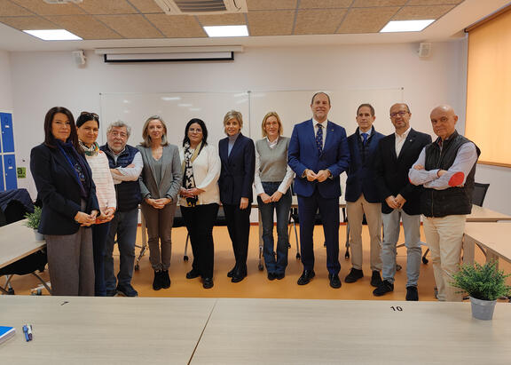 Participantes en la reunión mantenida entre la UJA y PROA.