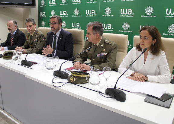 María José del Jesus, Javier Mº Ruiz, Juan Gómez, Manuel Ignacio Martín y Pedro Pérez.