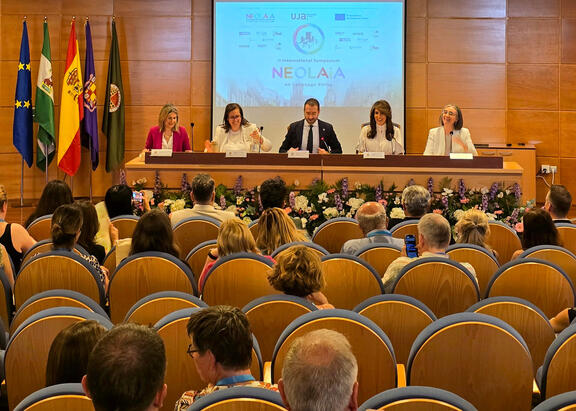 Inauguración del II Simposio Internacional sobre Política Lingüística de la Alianza de Universidades NEOLAiA.