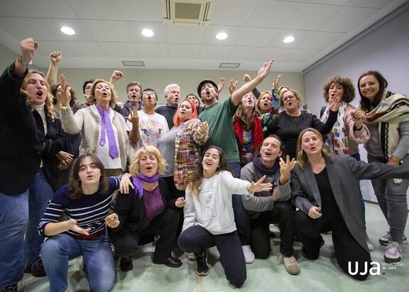 Participantes en el taller teatral.