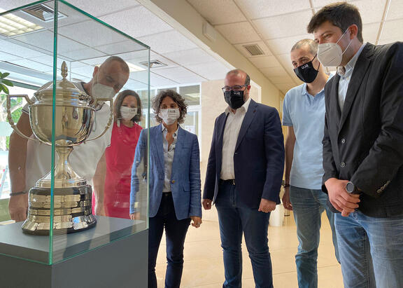 Javier García, Marta Torres, Gema Torres, Felipe Serrano, Álvaro Trujillo y Francisco Molina. 