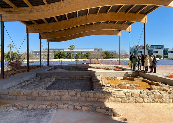 Visita al remodelado arqueódromo de la UJA.