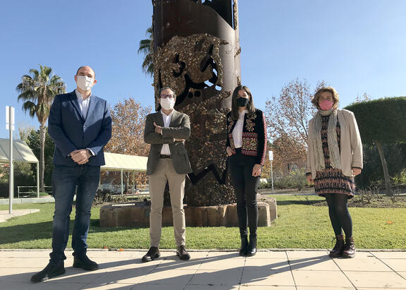 Manuel Carlos Díaz, L. Alfonso Ureña, Pilar López y Maite Martín, del grupo SINAI.