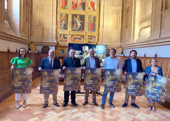Presentación del auto sacramental, celebrada en la Sala Capitular de la Catedral de Jaén.
