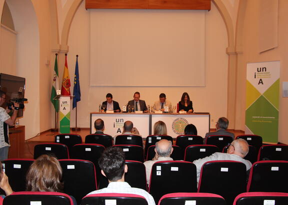 Presentación de los cursos de verano de la UNIA en Baeza. Foto: UNIA.
