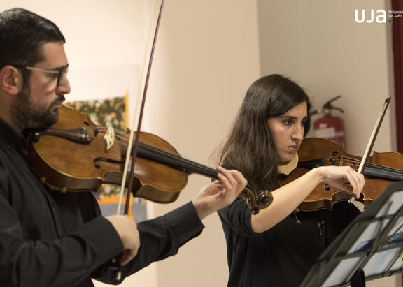 Guillermo Gallardo y Pilar Cervera, durante el concierto. Fotografía: Fernando Mármol