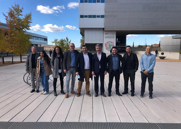 Miembros del grupo SEJ-627 de la UJA y directivos de CERTI, en el Campus Científico-Tecnológico de Linares.
