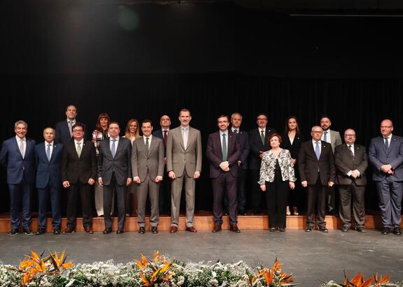 Momento de la Audiencia del Rey al Equipo de Gobierno de la UJA.