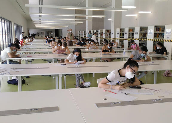 Momento de la realización de la PEvAU, en el Campus Científico Tecnológico de Linares